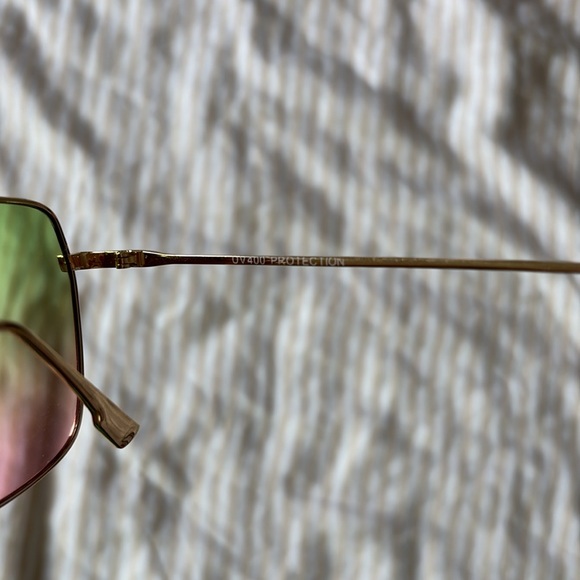 Funky glasses - Picture 2 of 3